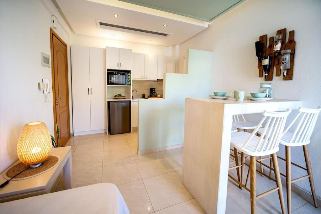 Central Thassos Apartment 3 ภายนอก รูปภาพ